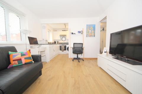 undefined, Leigh Hunt Drive, Southgate, N14