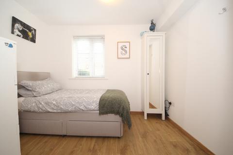 undefined, Leigh Hunt Drive, Southgate, N14