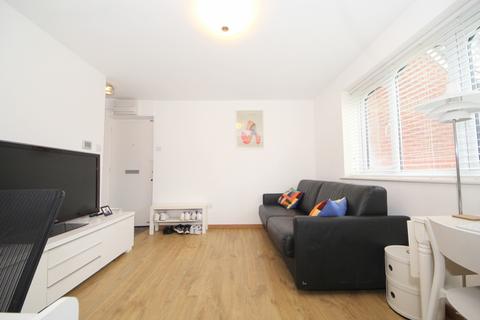 undefined, Leigh Hunt Drive, Southgate, N14