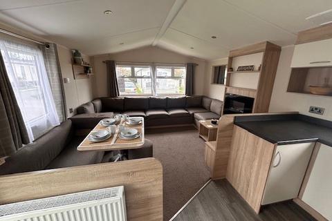 3 bedroom park home for sale, Tarka Holiday Park – Devon