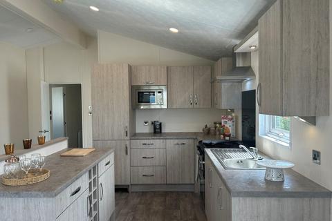 2 bedroom park home for sale, Tarka Holiday Park – Devon