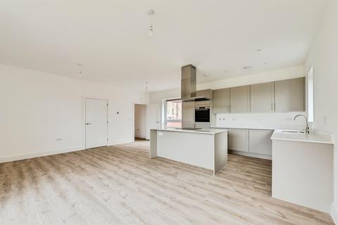 undefined, Blunsdon Hill, Blunsdon, Swindon
