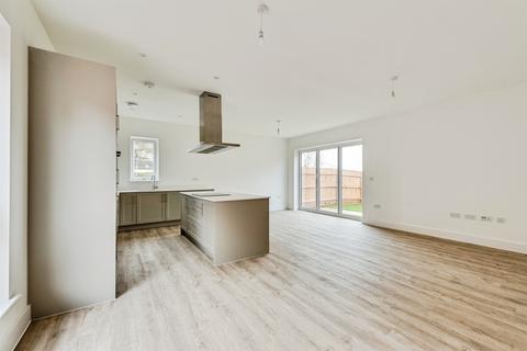 undefined, Blunsdon Hill, Blunsdon, Swindon
