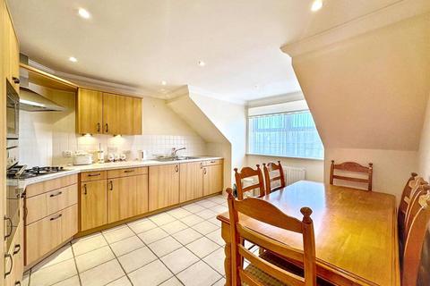 2 bedroom flat for sale, Upperton Road, Eastbourne