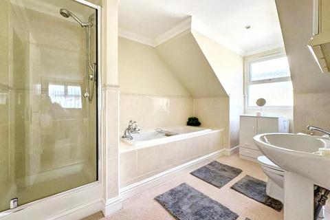 2 bedroom flat for sale, Upperton Road, Eastbourne