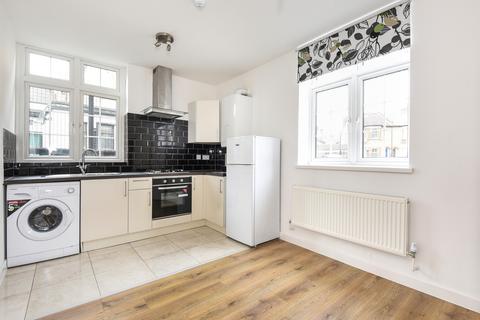 1 bedroom apartment to rent, -218 Homesdale Road, Bromley, BR1