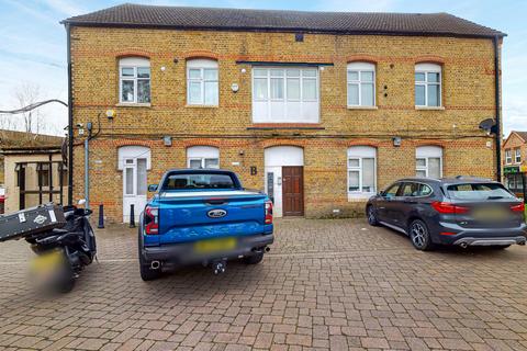 1 bedroom apartment to rent, -218 Homesdale Road, Bromley, BR1