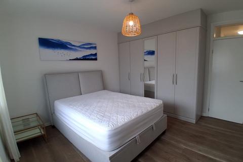 2 bedroom apartment to rent, Holgate Avenue, London, SW11