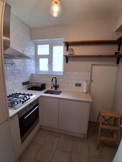 2 bedroom apartment to rent, Holgate Avenue, London, SW11