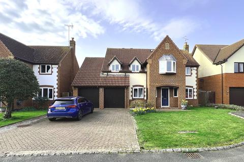 4 bedroom detached house for sale, Mandalay Drive, Norton, GL2