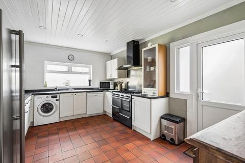 4 bedroom semi-detached house for sale, Kingsfield Road, Watford, WD19