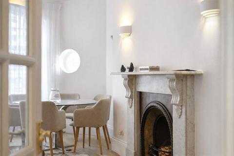 undefined, Lincoln House, Knightsbridge SW3