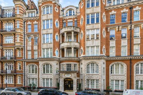 undefined, Lincoln House, Knightsbridge SW3