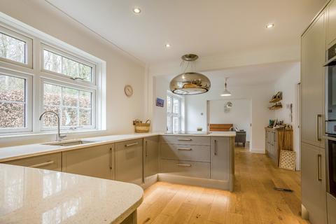 5 bedroom detached house for sale, Harkness Drive, Canterbury, Kent
