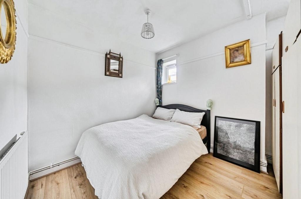 Bedroom.jpg