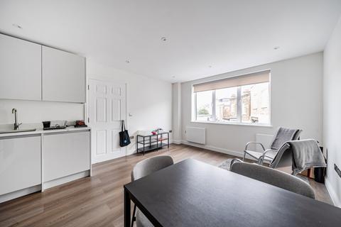 2 bedroom end of terrace house to rent, Harrow Road, Kensal Rise, London, NW10