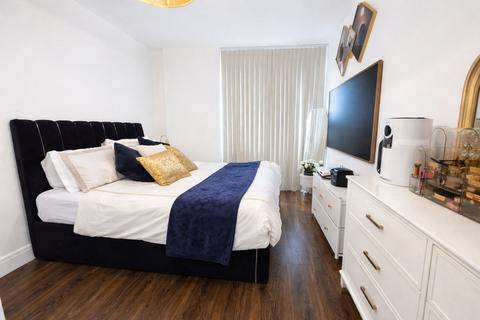 2 bedroom flat to rent, Eastbury Road, Watford