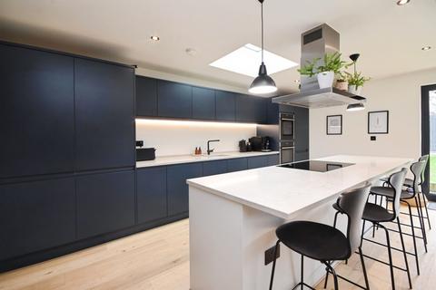 4 bedroom detached house for sale, Valletta Close, Chelmsford