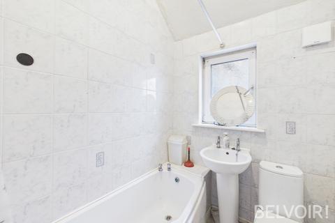 4 bedroom terraced house for sale, Friars Road, Stafford, ST17