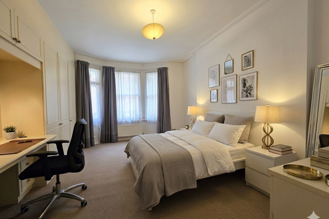 3 bedroom flat to rent, Glentworth Street, London NW1