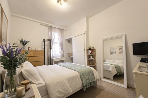 3 bedroom flat to rent, Glentworth Street, London NW1