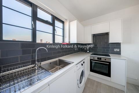 Wandsworth Road, Vauxhall, London, SW8