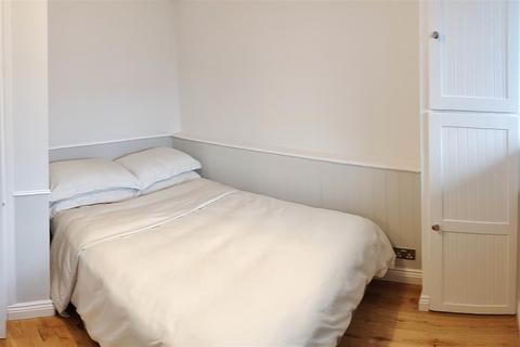 undefined, Burnett Court, Parkham Street, Battersea Square SW11