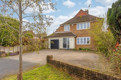 4 bedroom detached house for sale, Fairlawn Drive, East Grinstead RH19