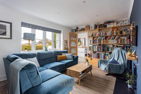 4 bedroom detached house for sale, Fairlawn Drive, East Grinstead RH19