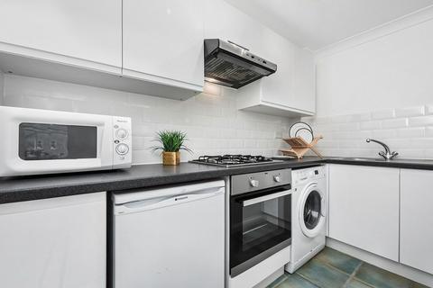 undefined, White Horse Lane, London E1