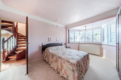 undefined, Arundel Road, Kingston Upon Thames, KT1