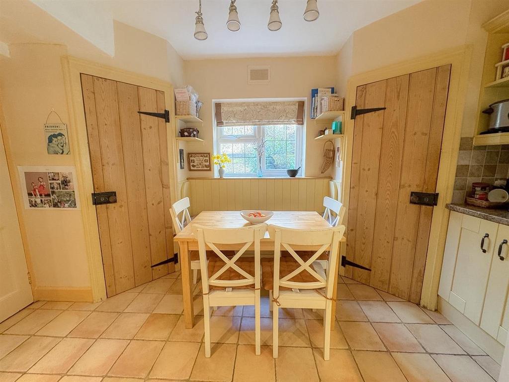 Kitchen/Breakfast Room