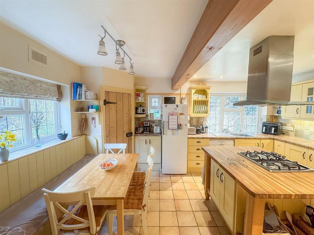 Kitchen/Breakfast Room