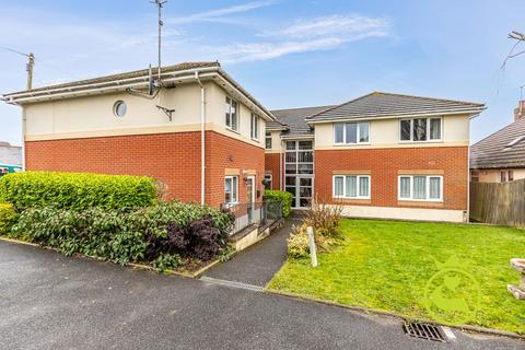 2 bedroom ground floor flat for sale, Wimborne Road, Poole BH15