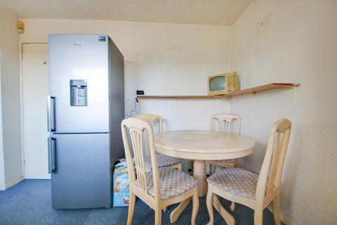 3 bedroom terraced house for sale, MIDANBURY! NO CHAIN! POTENTIAL TO IMPROVE!