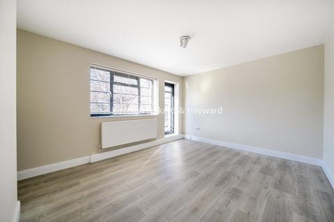 2 bedroom flat to rent, Wandsworth Road, London, SW8