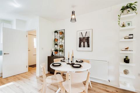 undefined, Oakfield, Swindon