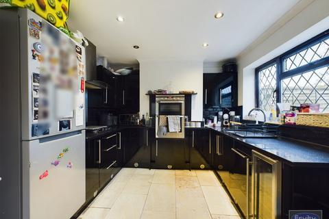 2 bedroom semi-detached house to rent, Brier Road, Sittingbourne, ME10