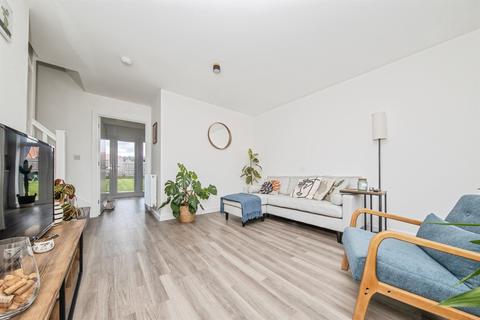 3 bedroom semi-detached house for sale, Emerald Avenue, Ipswich