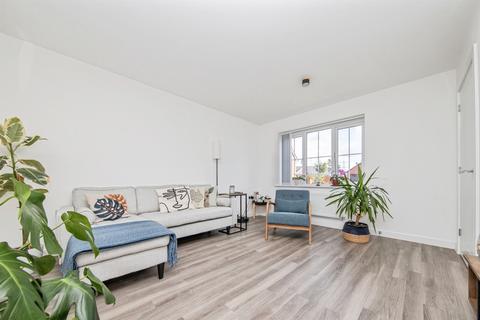 3 bedroom semi-detached house for sale, Emerald Avenue, Ipswich