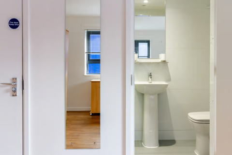 Studio to rent, Platinum En-suite, Surrey Quays Landale House, 101 Lower Road, London