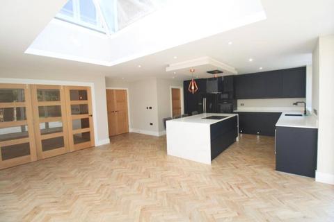 5 bedroom semi-detached house for sale, Cumberland Road, Camberley, Surrey, GU15