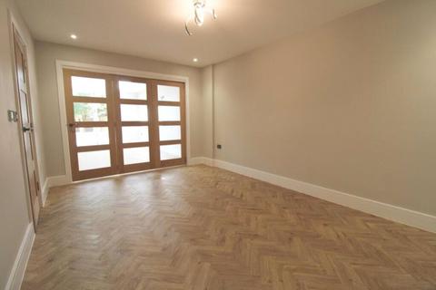 5 bedroom semi-detached house for sale, Cumberland Road, Camberley, Surrey, GU15