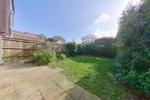 3 bedroom semi-detached house to rent, Fitzwilliam Avenue, Fareham PO14