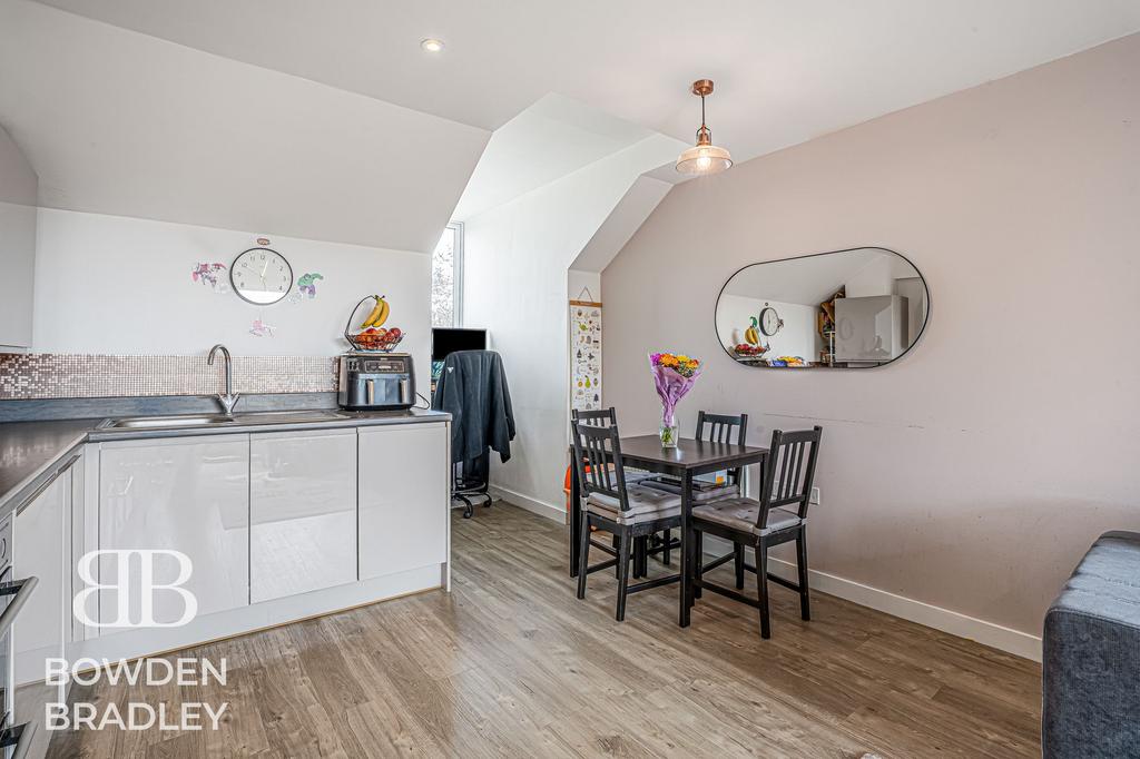 Lounge / Kitchen