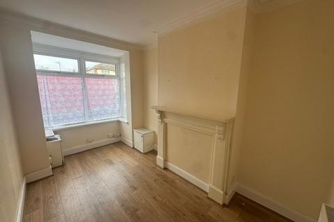3 bedroom terraced house to rent, Stoneleigh Road, BIRMINGHAM