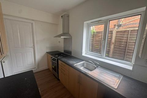 3 bedroom terraced house to rent, Stoneleigh Road, BIRMINGHAM