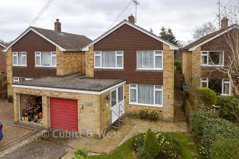 undefined, Chaucer Avenue, East Grinstead RH19