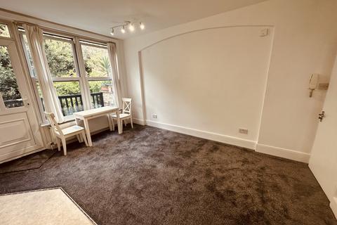 Hillfield Park, London N10