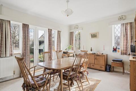 undefined, Lower Road, Chalfont St. Peter, Buckinghamshire, SL9